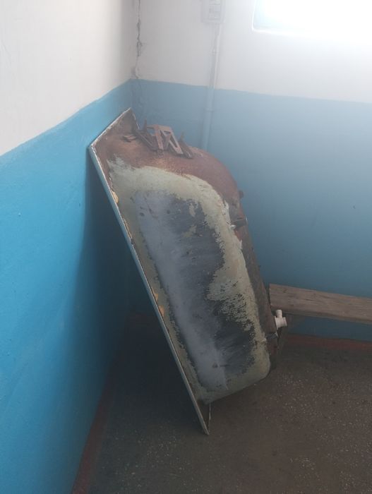 Ванна в хорошем состоянии 15 тыс