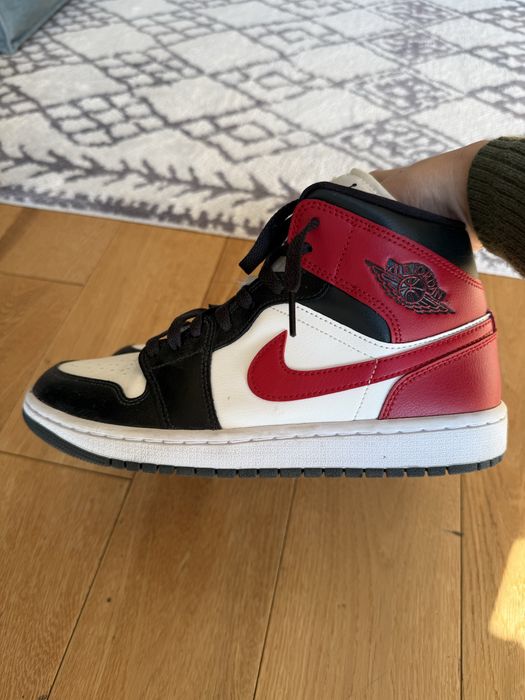 Air Jordan 1, Nike