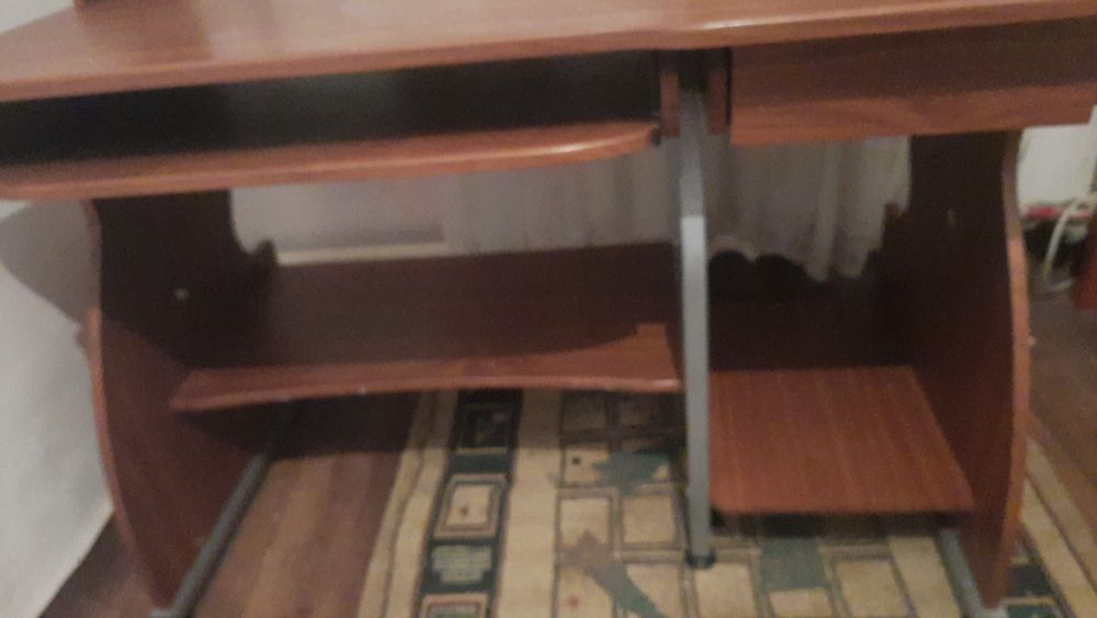 Компьютерный стол