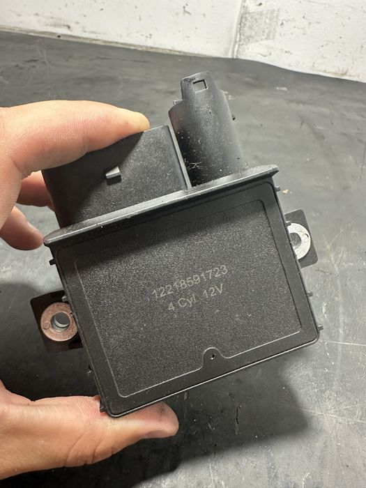 Releu bujii Bmw Seria 3 E90 E91 E92 E93 320d N47  2.0 diesel 177cp releu bujii BMW Seria 5 E60 E61 520d n47