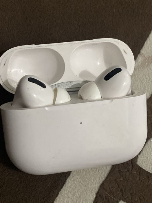 Airpods pro …………