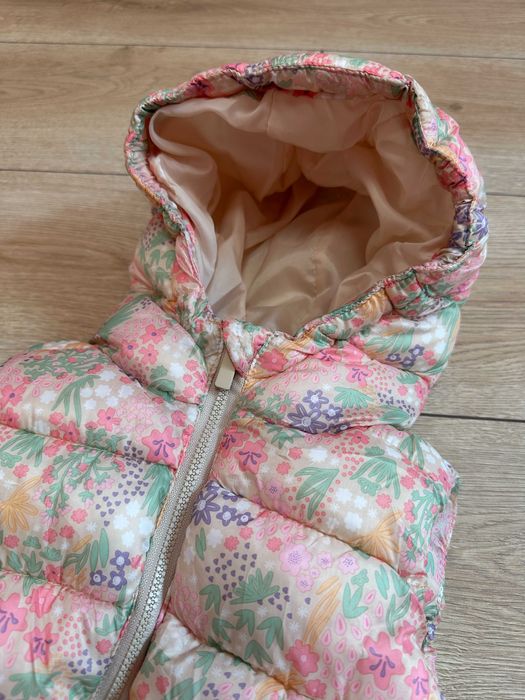 Топъл елек/грейка с качулка - два модела, размер 98 - нови, без етикет