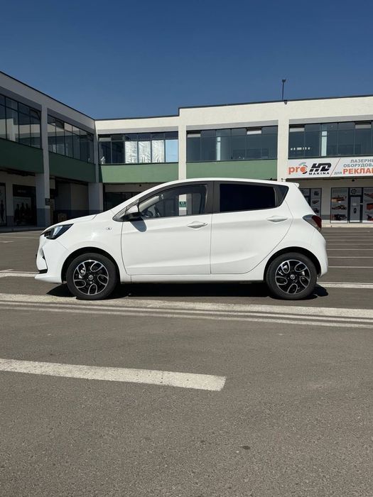 10000$ ben ben e star Toshkentda yurgan