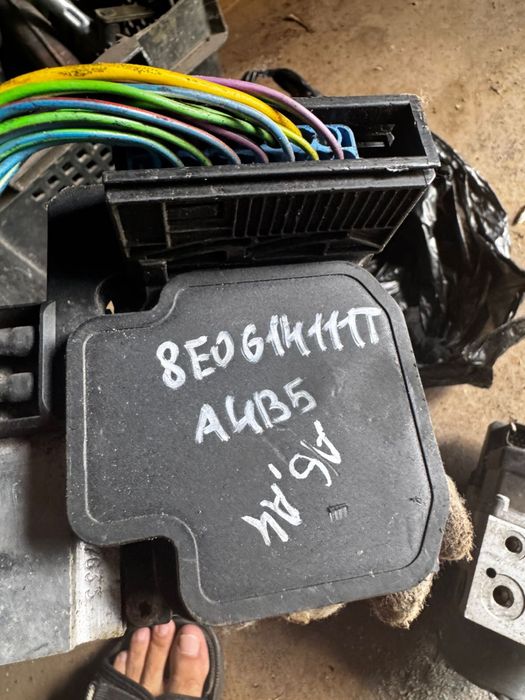 Блок ABS на ауди А6 C5