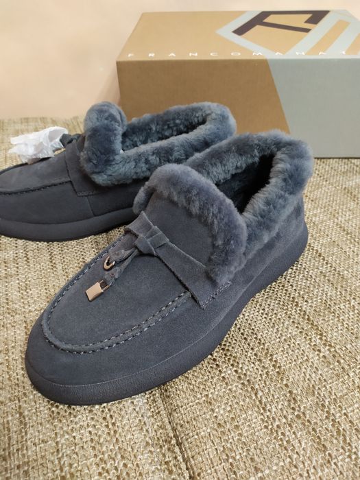 Новые модные шикарные ботинки