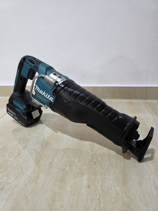 Fierastrau Sabie Makita DJR 187