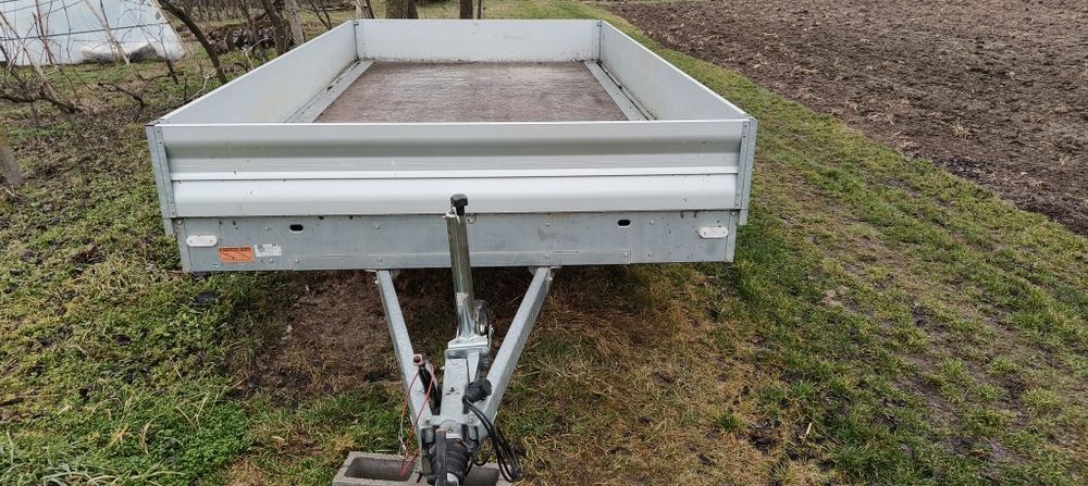 Remorca 4x2 m de vanzare 2700 kg
