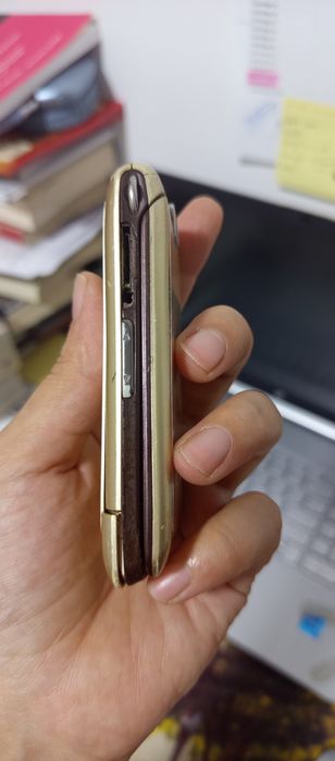 Samsung buklanadigan (Flip) telefon