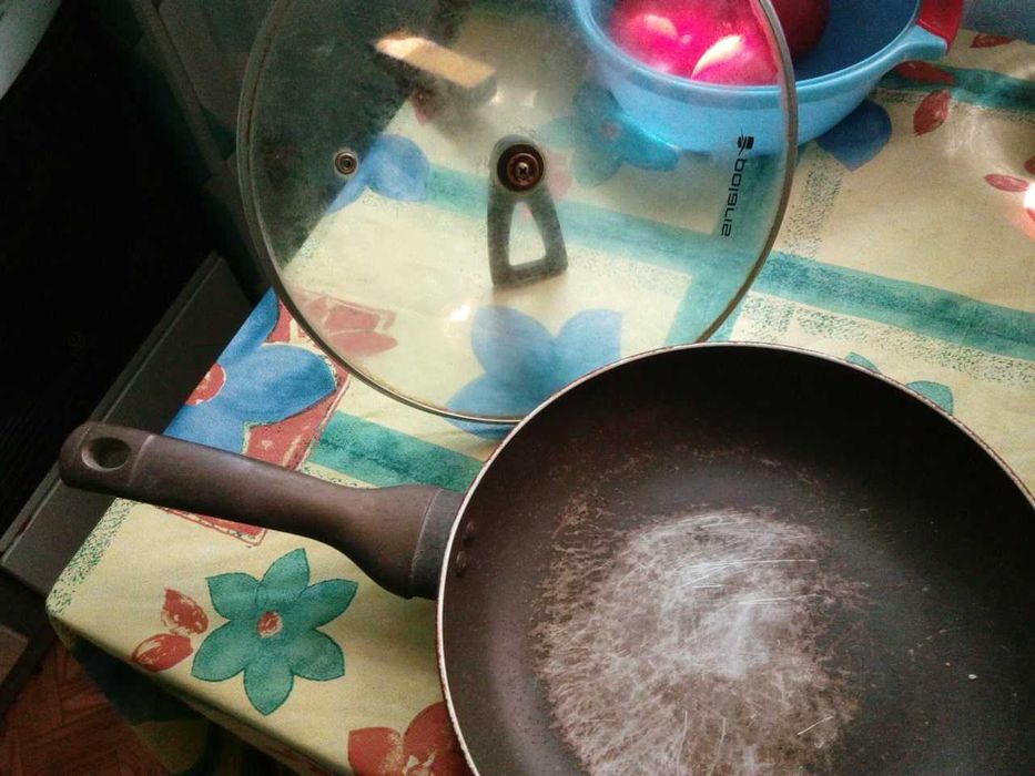 сковорода Polaris 26 см со стеклянной крышкой