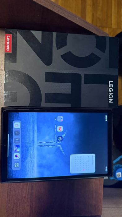 Lenovo Legion y700