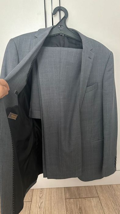 Продам мужской  костюм