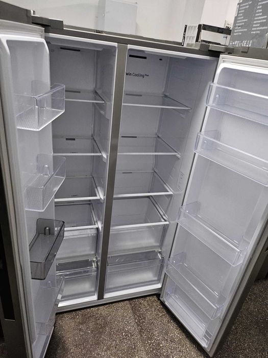 Frigider Samsung RS66A8100S9,652 l, Full No Frost, Twin Cooling Plus,SpaceMax,Inverter Inox!