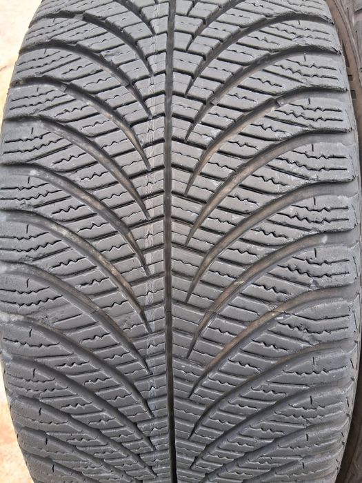 215 45 17 Goodyear 91 W