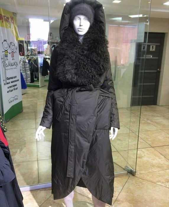 Продам совершенно новый шикарный пуховик!