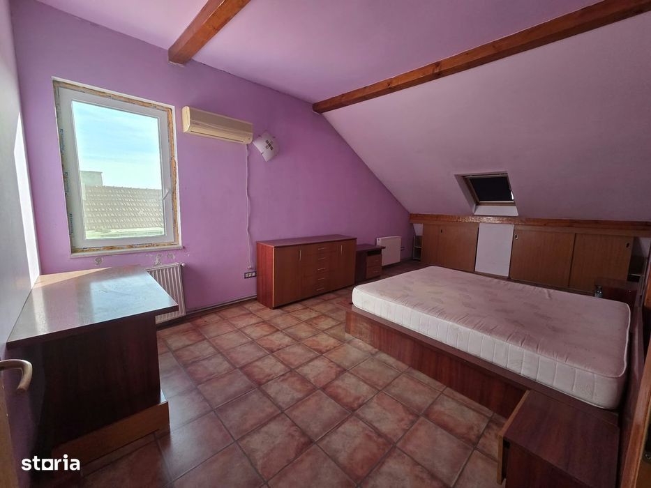 Vand apartament la casa,zona centrala
