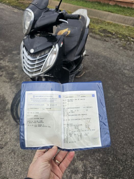 Scuter malaguti 49cm cu acte si kimco