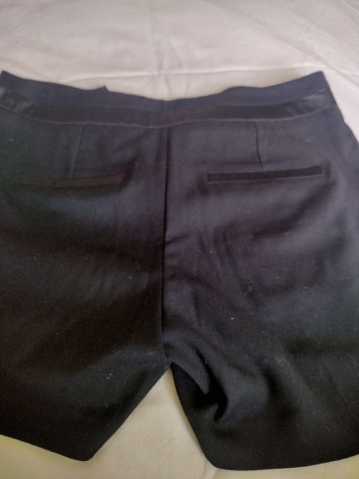 Дамска пола и панталонки 36 номер