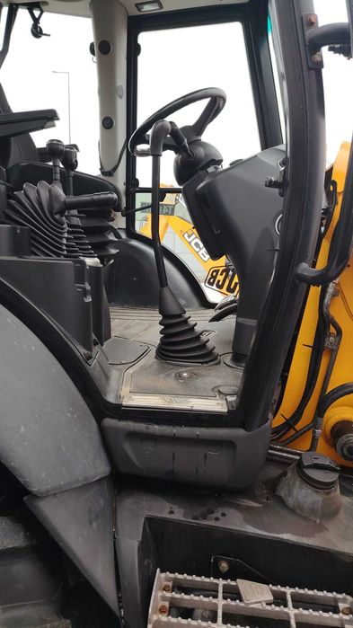 Buldoexcavator JCB 3CX