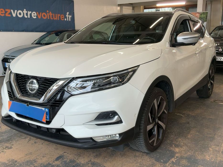 Nissan Qashqai GARANTIE 12 LUNI, Tekna Plus +, 1.5 diesel , Asistenta franare - banda