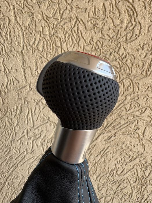 Audi RS скоростен лост топка с маншон A3 A4 A5 A6 A7 S6 S7 S4 S3 S5