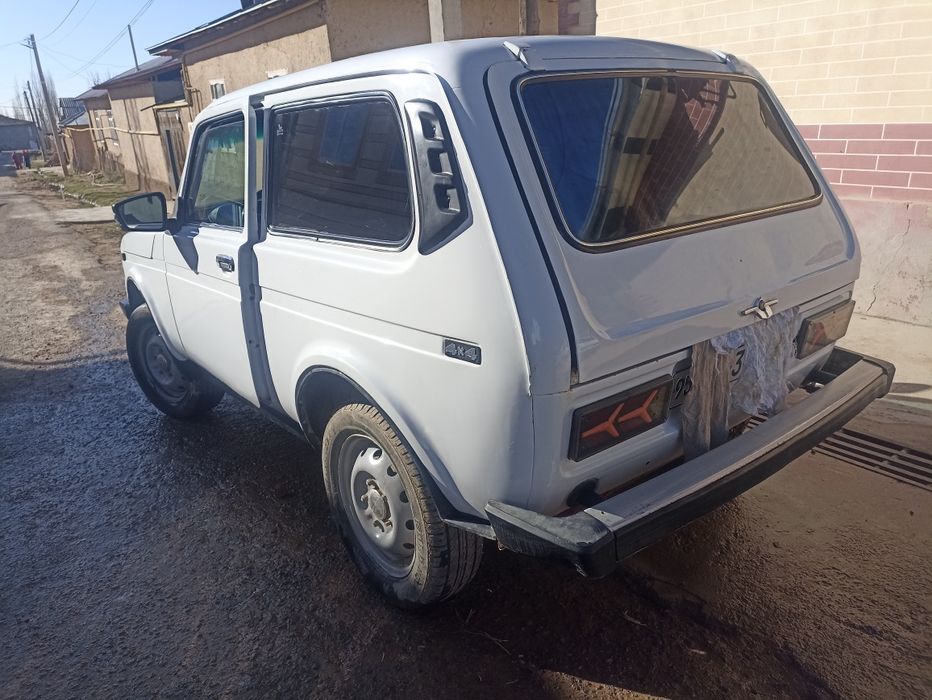 Автомобиль НИВА ВАЗ2121
