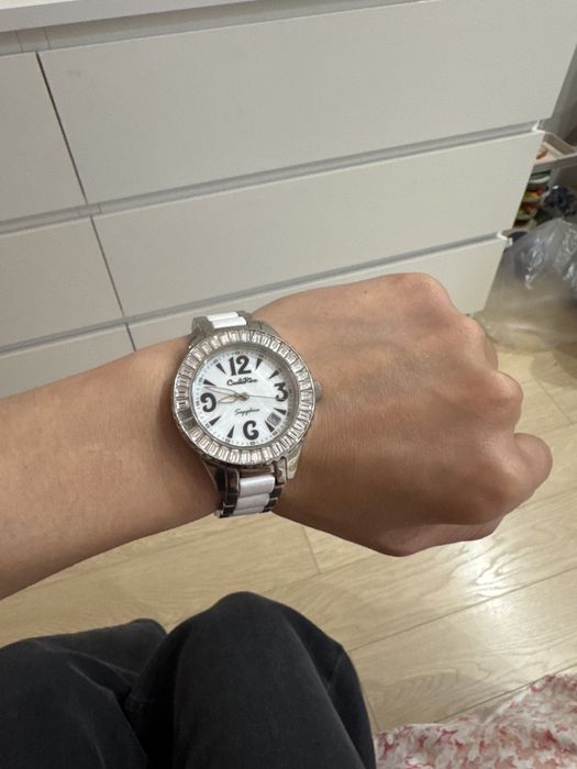 Продам часы Carlo Rino для девушки