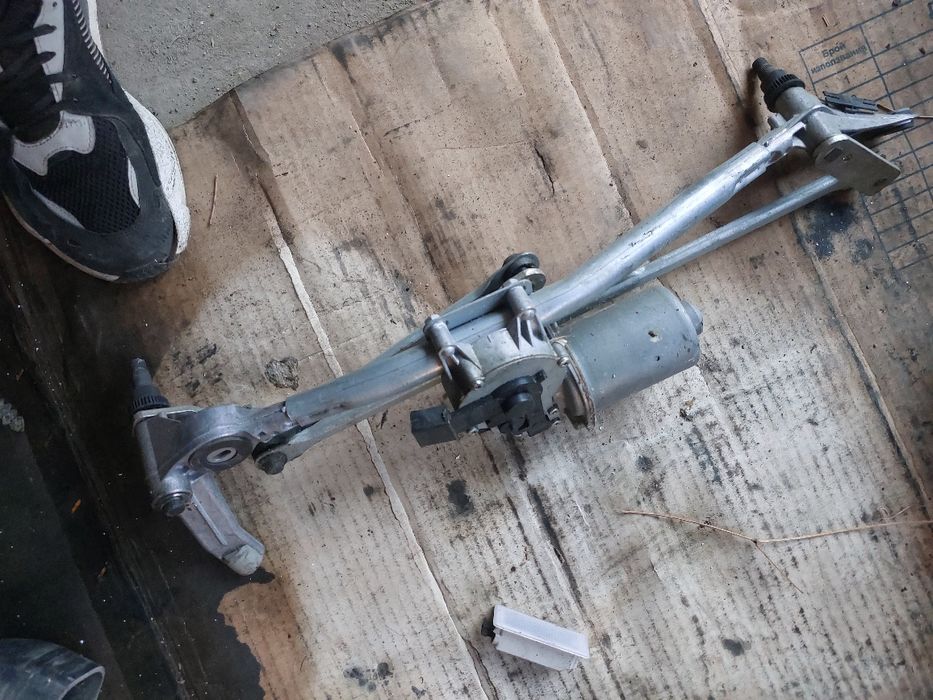 Моторче чистачки е90 е91 бмв  2.0д 177кс bmw e90 e91 2.0d