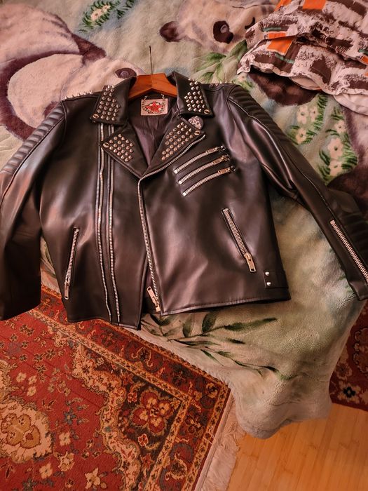 Geaca piele de la firma ,,black pistol