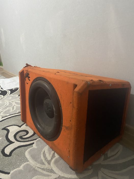 Продам саббуфер в хорошем состояний