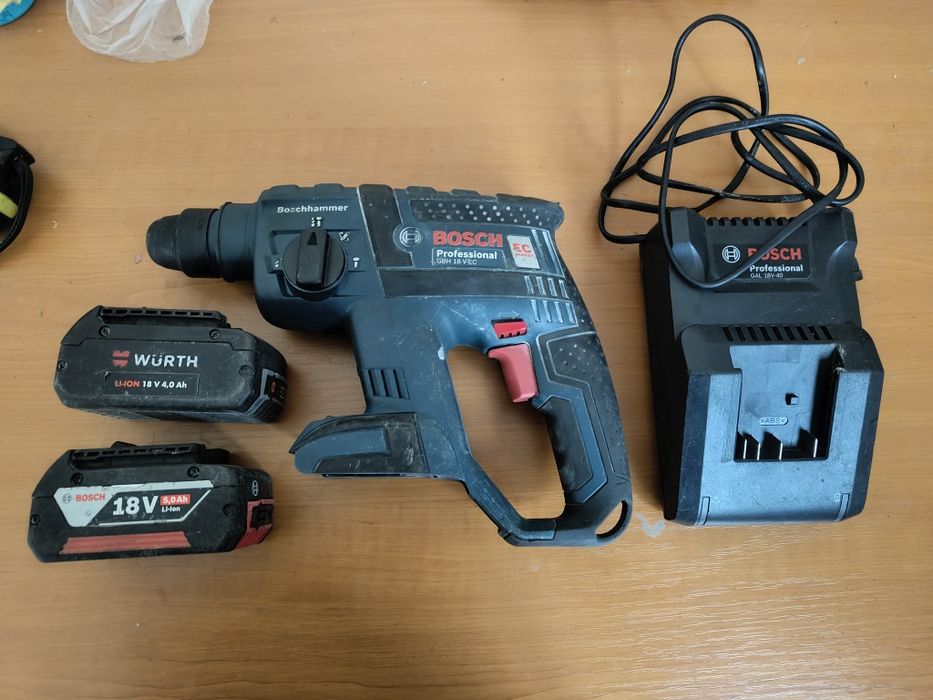 Акумулаторен перфоратор Бош