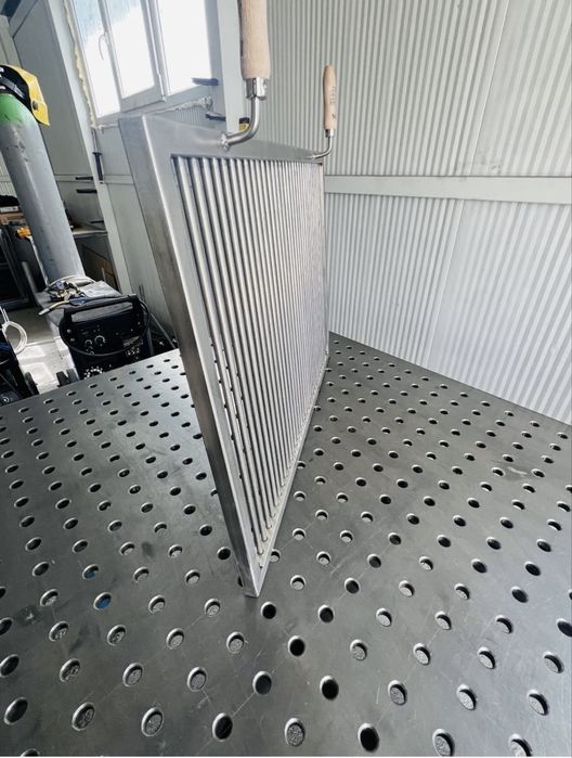 Grill / gratar/ cu bare rotative