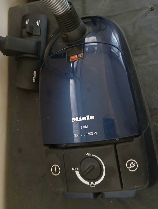 Прахосмукачка MIELE 1800 W