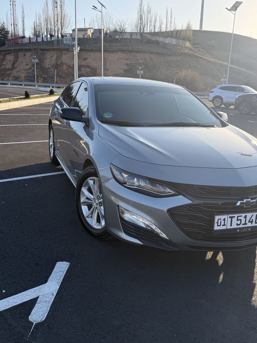 Продам малибу xl  2024 куплена в салоне 2025 в мае.