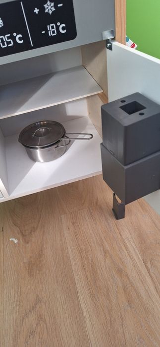 Детска дървена кухня