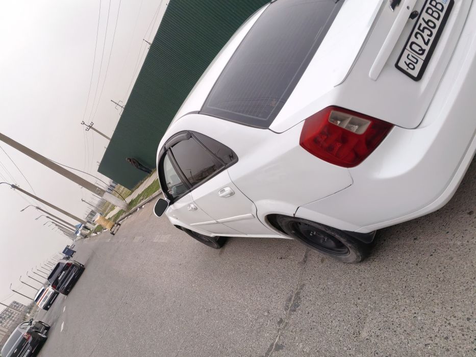 Lasetti 2010 srochni sotiladi