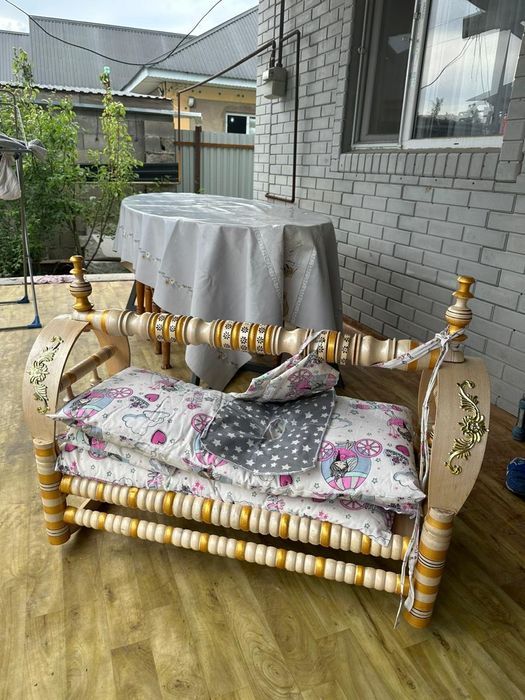 Бесік, в хорошем состоянии