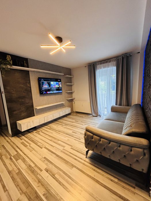 Vand apartament 3 camere Nord
