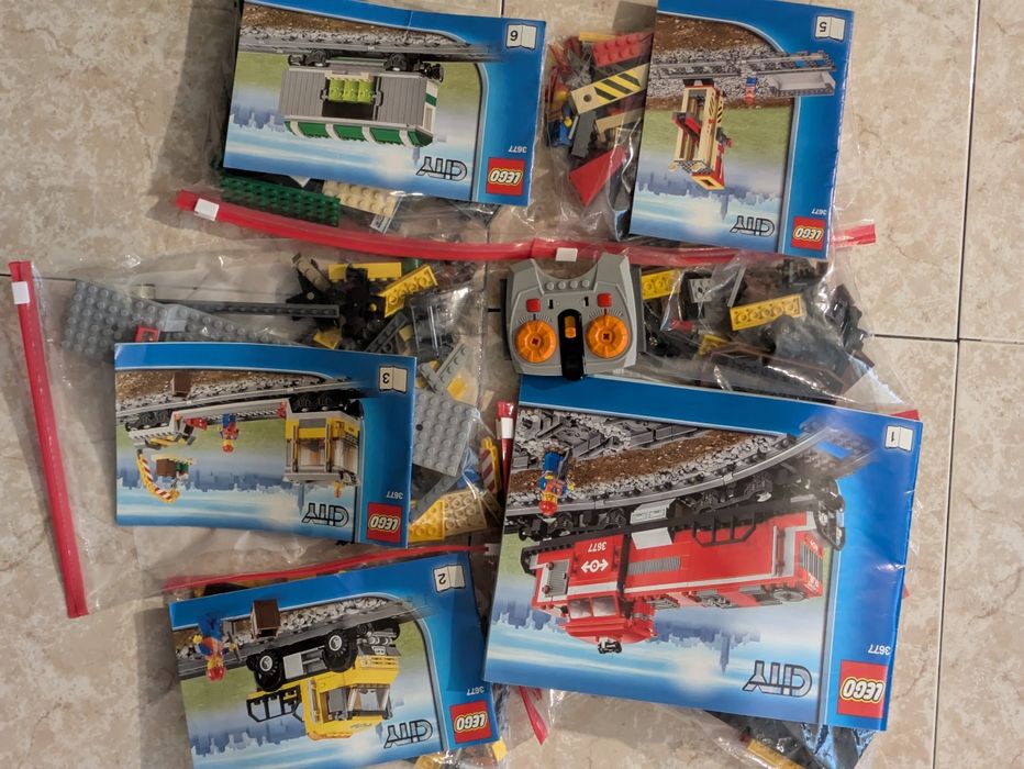 LEGO 3677 Red cargo train