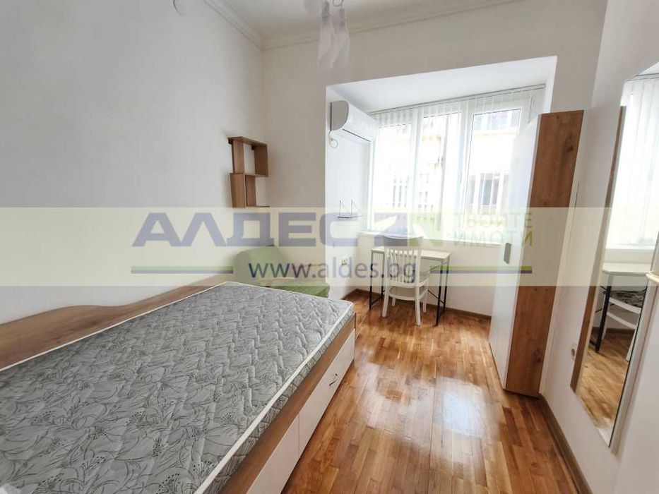 Дава се под наем Тристаен апартамент в София, Център - 62 кв.м за 847.62 € - Снимка #3