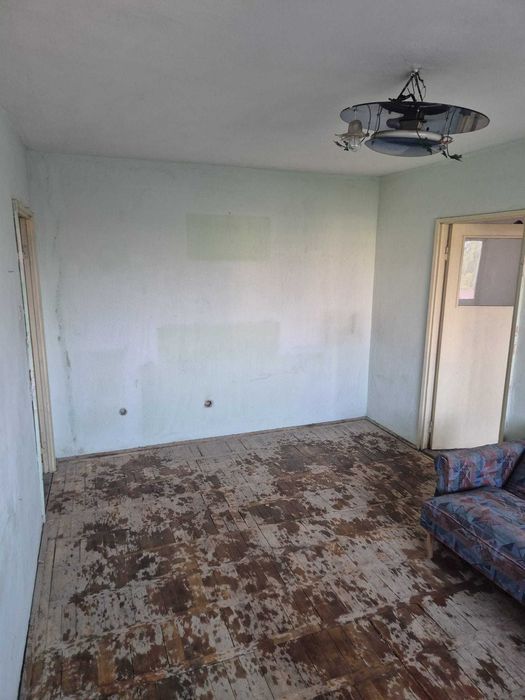 Apartament 3 camere / Aleea CFR B1 Sc A Et 3 din 4 / Rosiori De Vede / 33000 Euro Negociabil