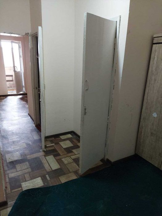 2 этажда 2 ханалы арзан квартира сатылады