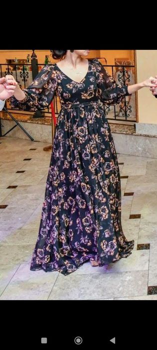 Vând rochie superbă