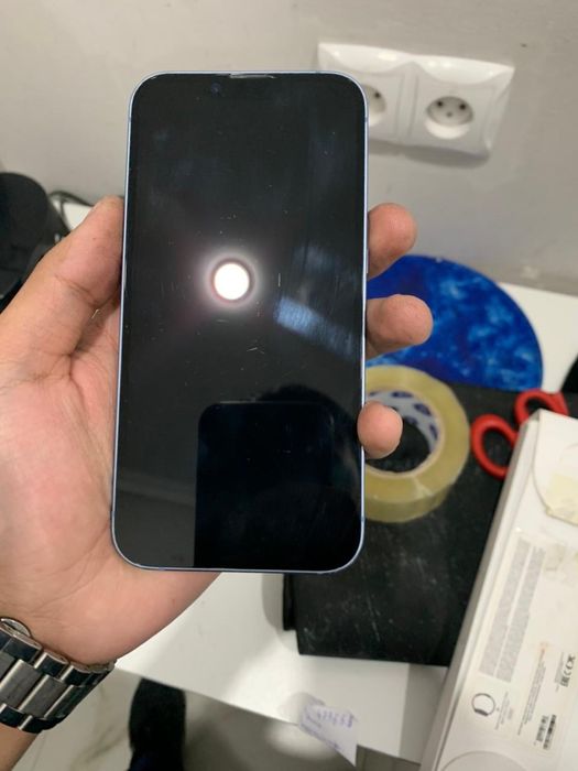 Продаётся Айфон 14 128гб, ёмкость 84