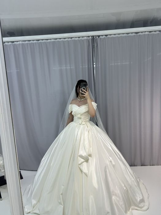 Продам шикарное платье!