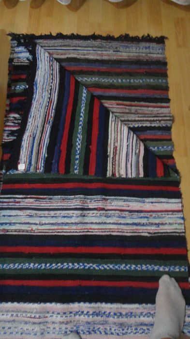 Черги битови-2 броя, куфор (пано) за стена-2 броя - по 25 лв./бр.