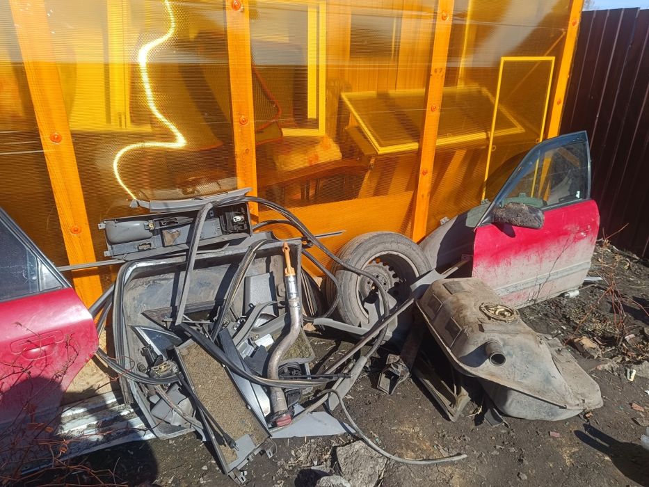 Ауди 100 2.6 в полном разборе