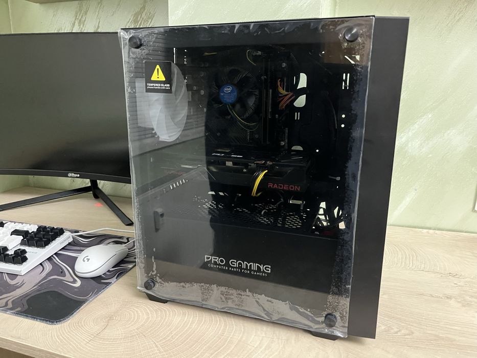 Геймърски компютър RX 6600 XT (8GB) / i3-10100F / 16GB RAM