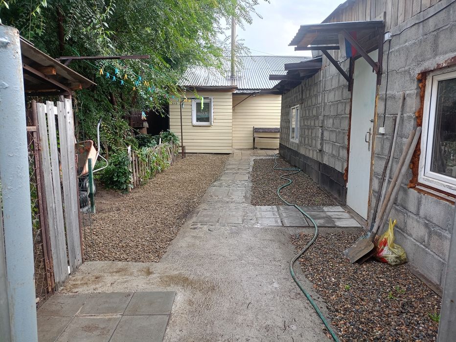 Дом в центре города.