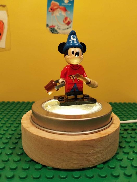 Серия минифигурок, Disney 100