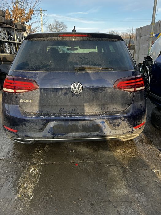Haion, bară spate , stopuri Volkswagen Golf 7 facelift hatchack 2019